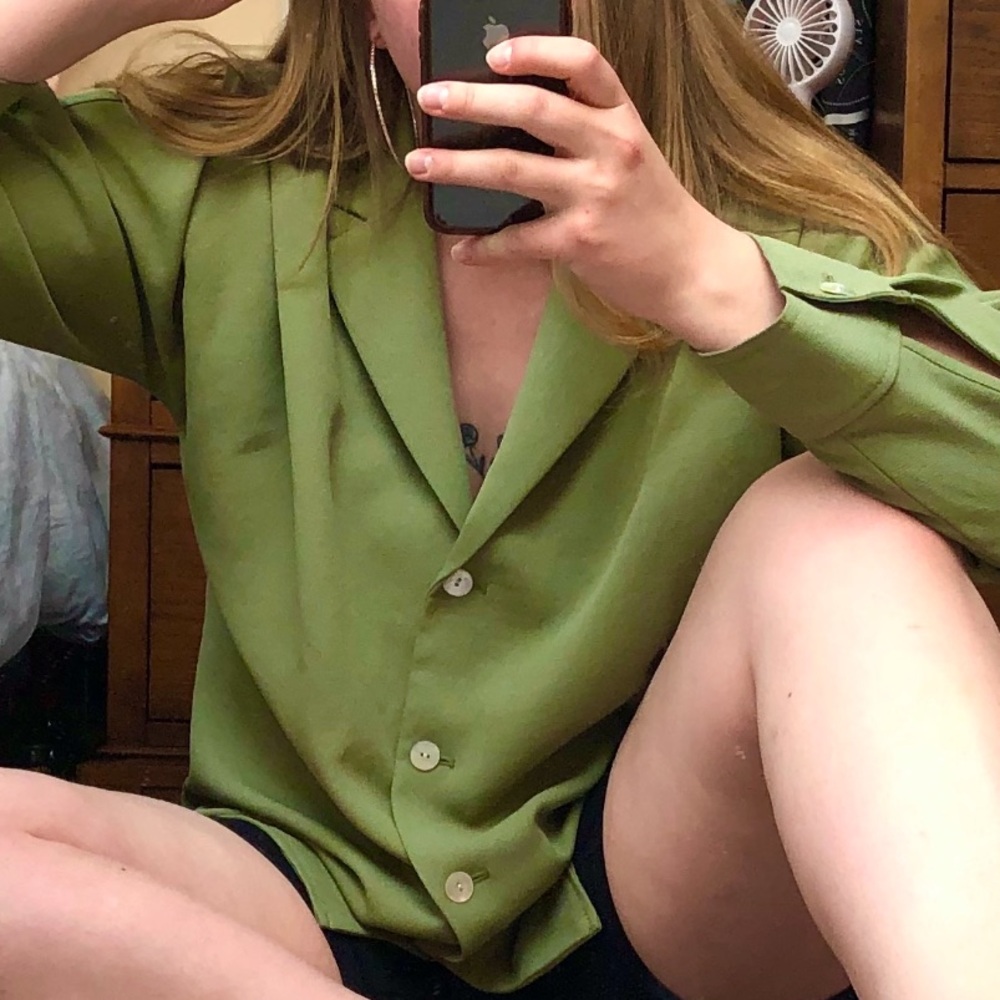 Aritzia Wilfred Button down